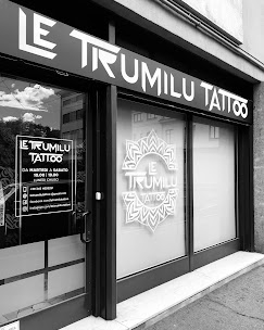 Ingresso esterno dello studio Le Trumilu Tattoo